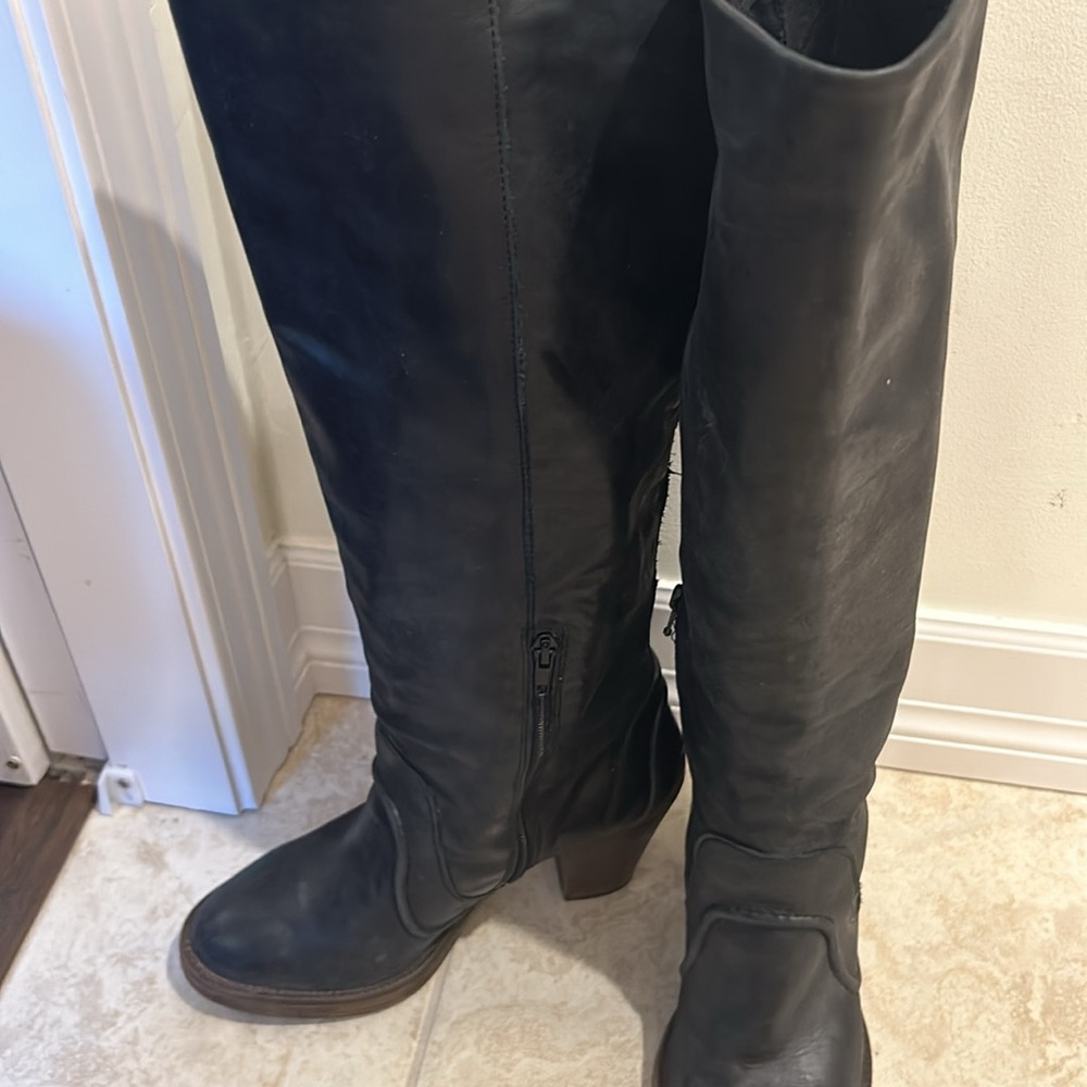 Steve Madden all leather high black boots sz 8